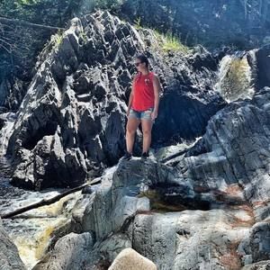 Meet your Posher, Angela